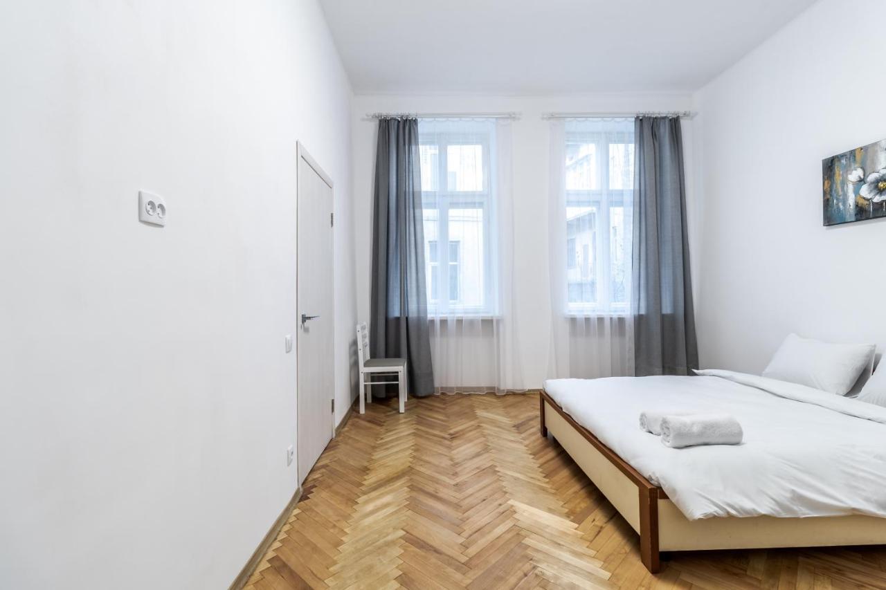 City Shalom Apartment Львів Екстер'єр фото