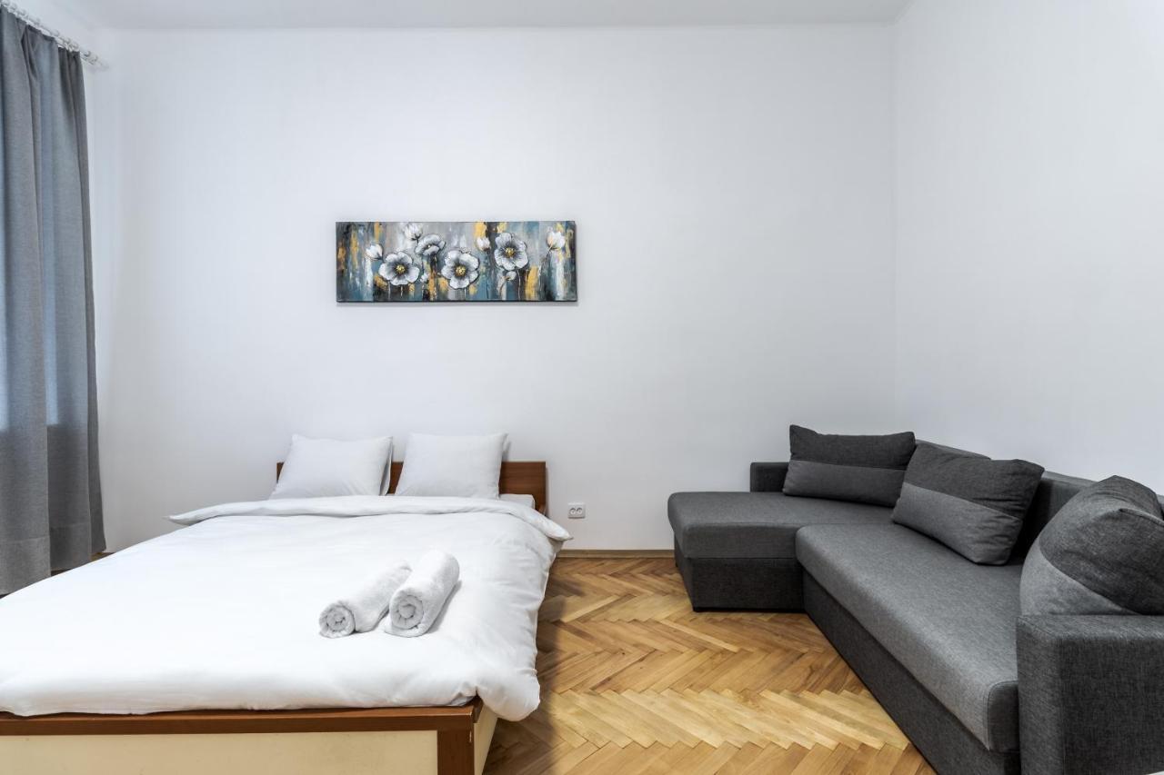 City Shalom Apartment Львів Екстер'єр фото