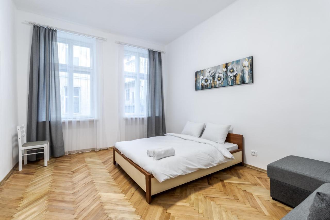 City Shalom Apartment Львів Екстер'єр фото