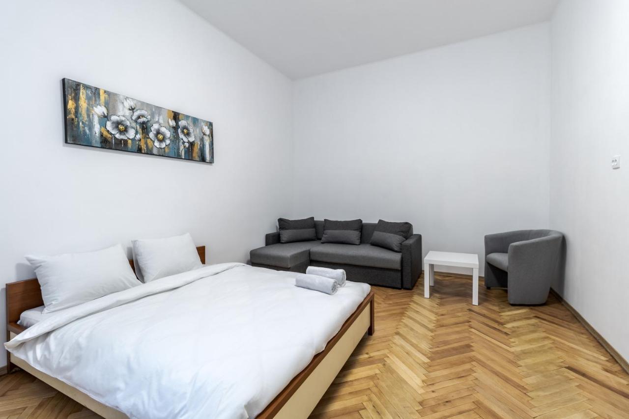City Shalom Apartment Львів Екстер'єр фото