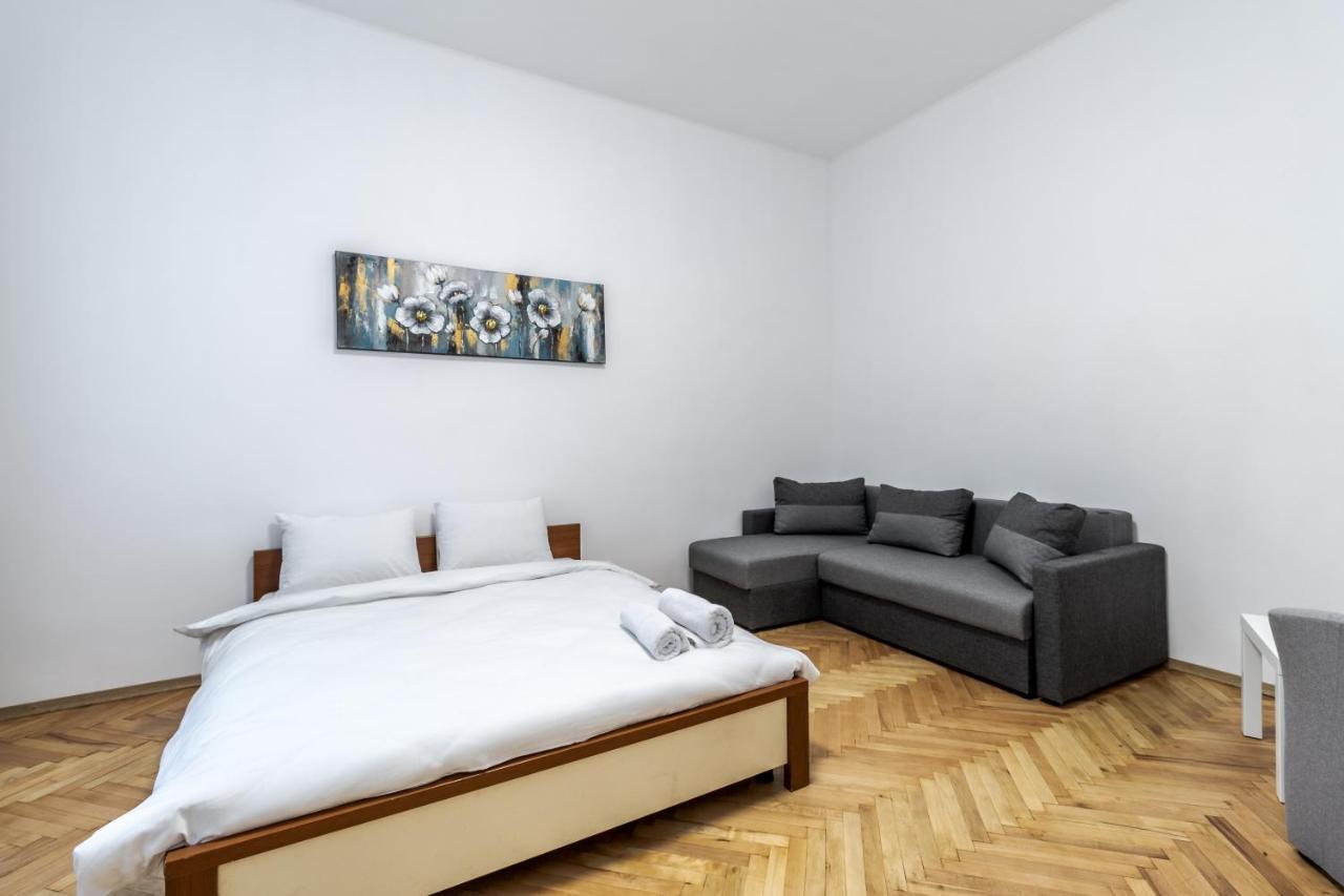 City Shalom Apartment Львів Екстер'єр фото
