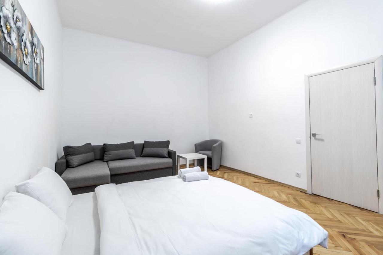 City Shalom Apartment Львів Екстер'єр фото